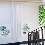 Hotel Motif *