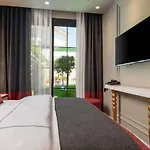Motif Hotel