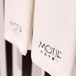 Motif Hotel *