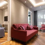 Motif Hotel *