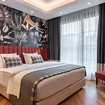 Hotel Motif *