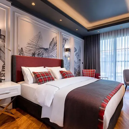 Motif Hotel