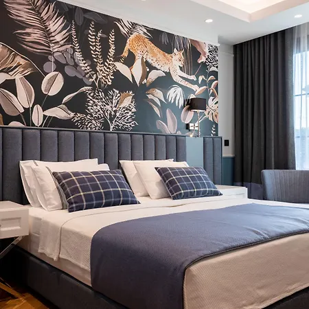 Hotel Motif *
